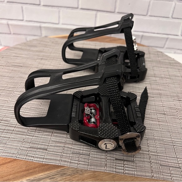 Echelon EX-4S EX-4S+ Connect Bike Right pedal with Foot Cage Cycling Pedals - Picture 5 of 14